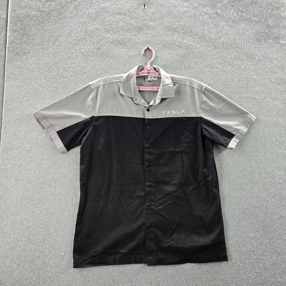 Tesla Men Button Up Shirt M Gray Embroidered Colorblock Work Shirt Short Sleeve